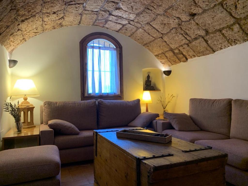 Cal Secretari Villa